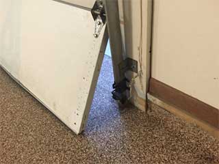 What's Wrong With My Garage Door? | Garage Door Repair Long Beach, CA What's Wrong With My Garage Door? | Garage Door Repair Long Beach, CA